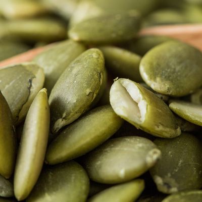 What are the disadvantages of eating too much pumpkin seeds to the human body?