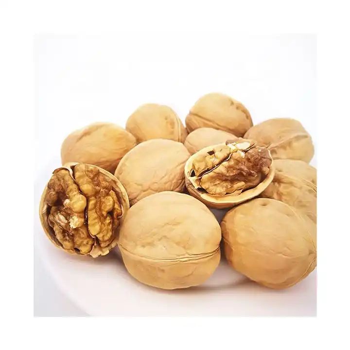 In Shell Walnuts (2 Lbs.) - Large Natural Walnuts - Great Source of Omega 3 - Fresh New Crop - Bursting with Flavor