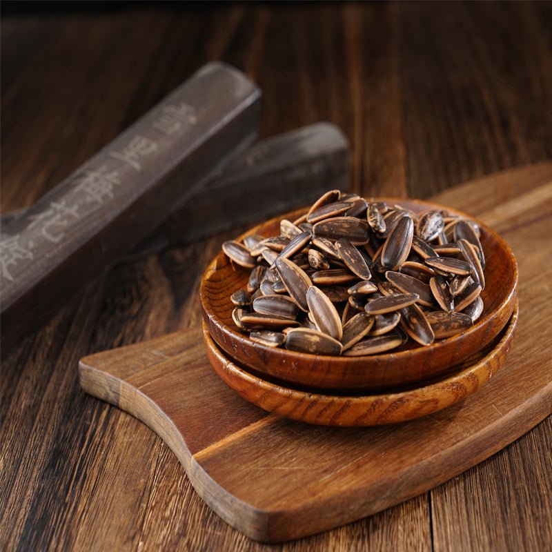 Five-scented roasted sunflower seeds and melon seeds are available in a variety of specifications supplier - Lnnuts