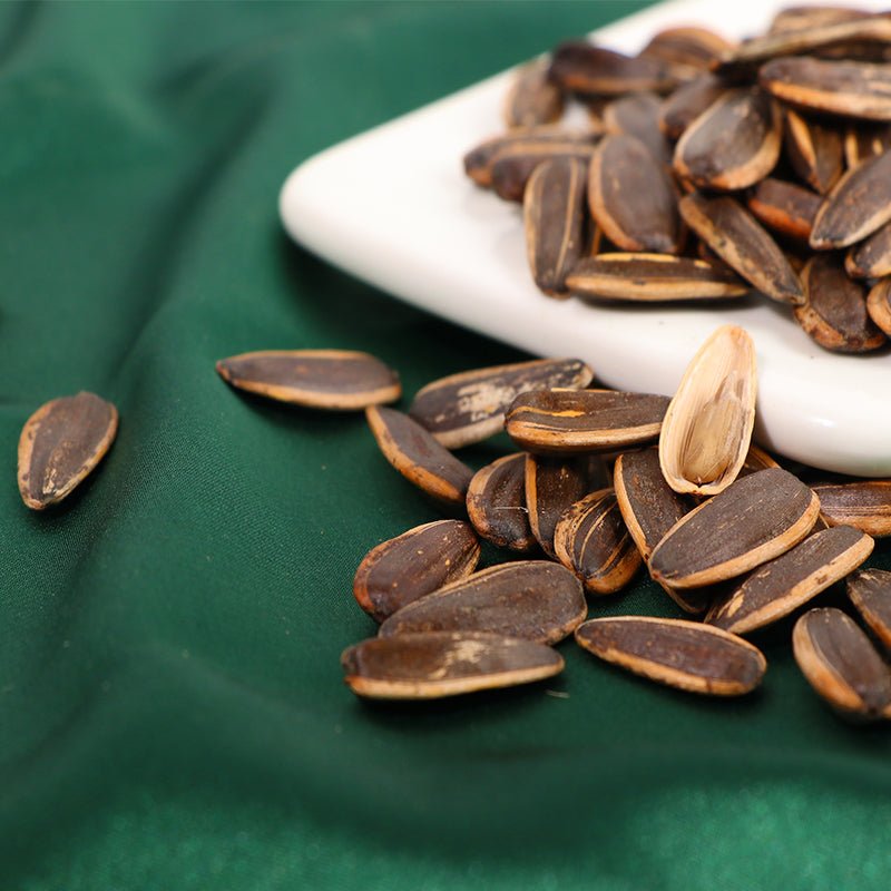 The factory in Inner Mongolia exports large grain honey vine pepper flavored sunflower seeds - Lnnuts