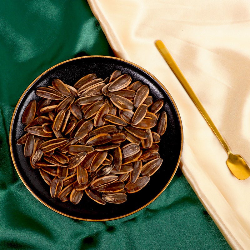 The factory in Inner Mongolia exports large grain honey vine pepper flavored sunflower seeds - Lnnuts